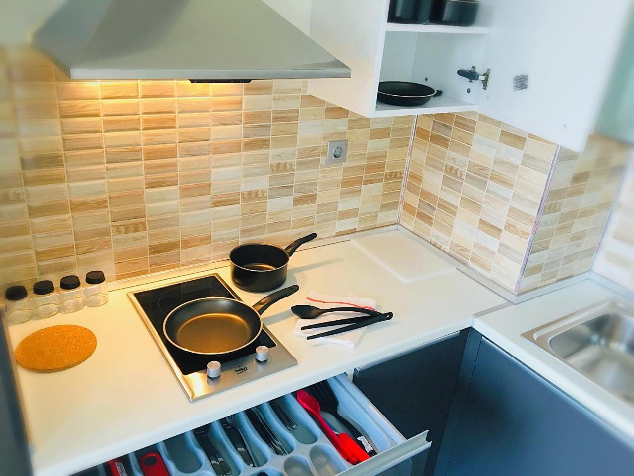 Mdm Sky Apartments Skopje Eksteriør bilde